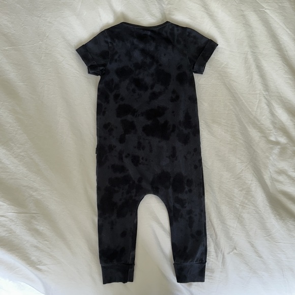 Great condition, Rags to Raches limited edition Guns N’ Roses one piece - Picture 5 of 5